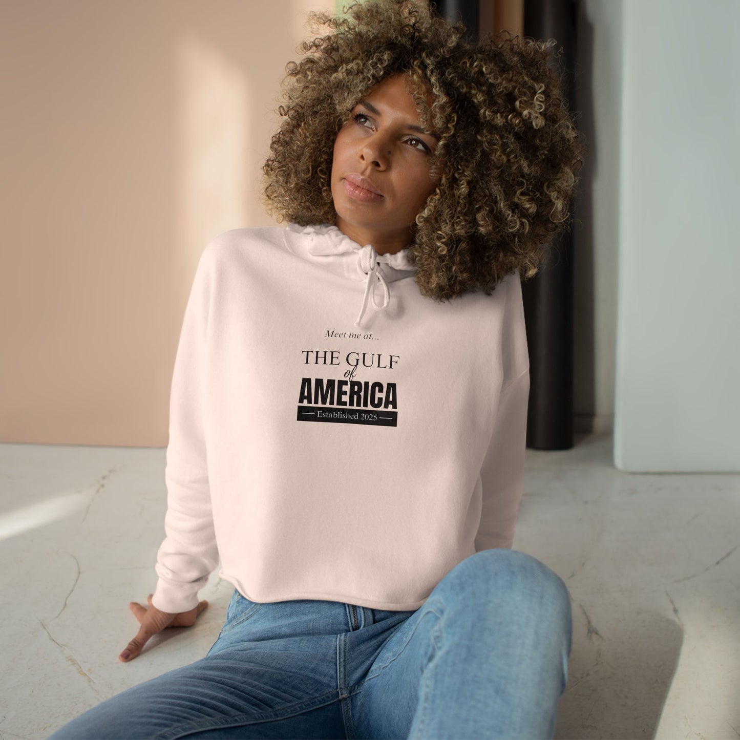 Stylish Crop Hoodie - 'Meet Me At The Gulf America' Design