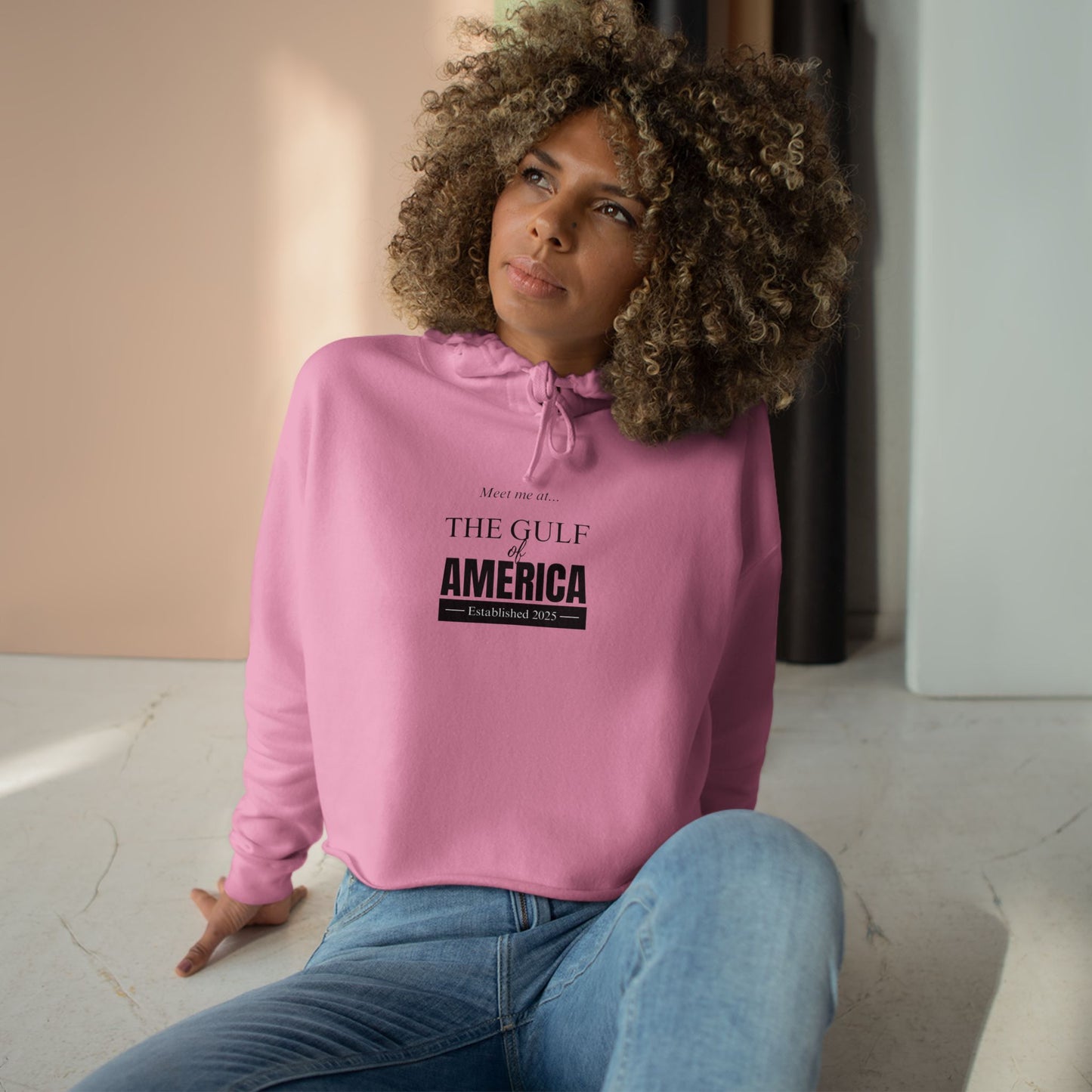 Stylish Crop Hoodie - 'Meet Me At The Gulf America' Design